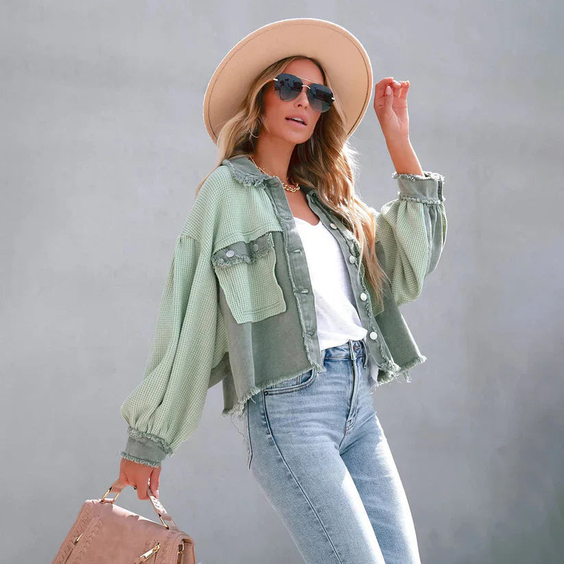 Cropped Jacket with Frayed Hem – Fitted Casual Jacket