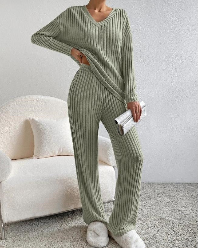 Women's V-Neck Ribbed Loungewear Set – Relaxed Long-Sleeve Pullover