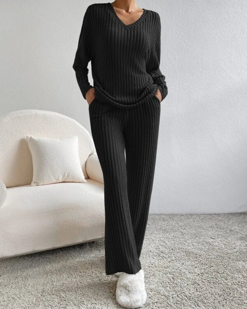 Women's V-Neck Ribbed Loungewear Set – Relaxed Long-Sleeve Pullover