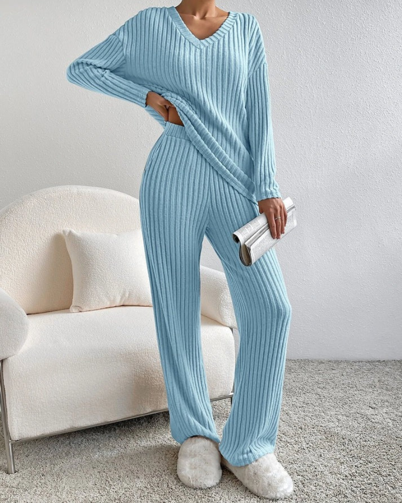 Women's V-Neck Ribbed Loungewear Set – Relaxed Long-Sleeve Pullover