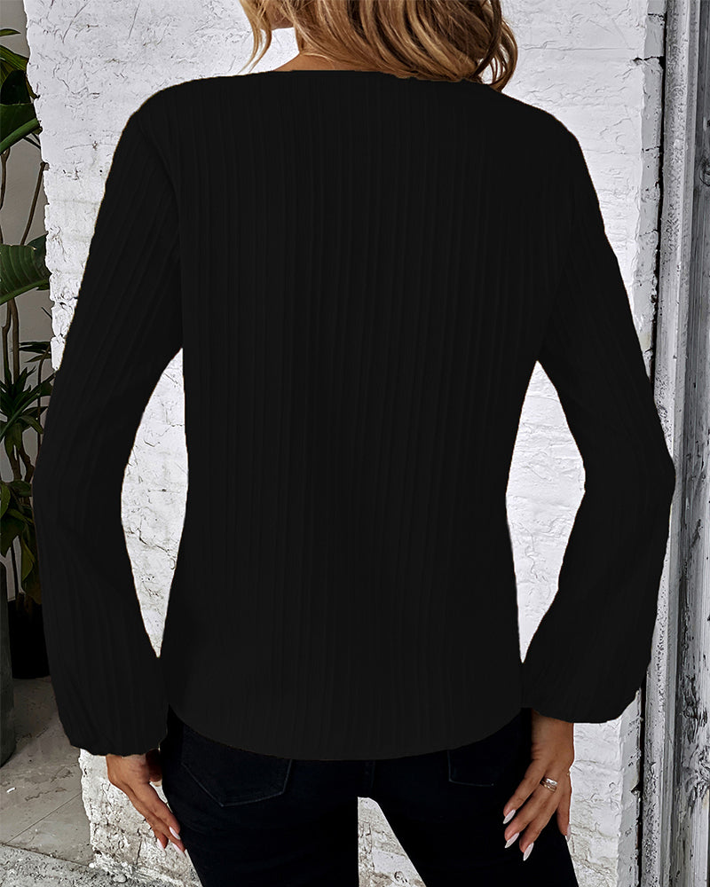 Women's Textured V-Neck Blouse with Contrast Piping and Gathered Long