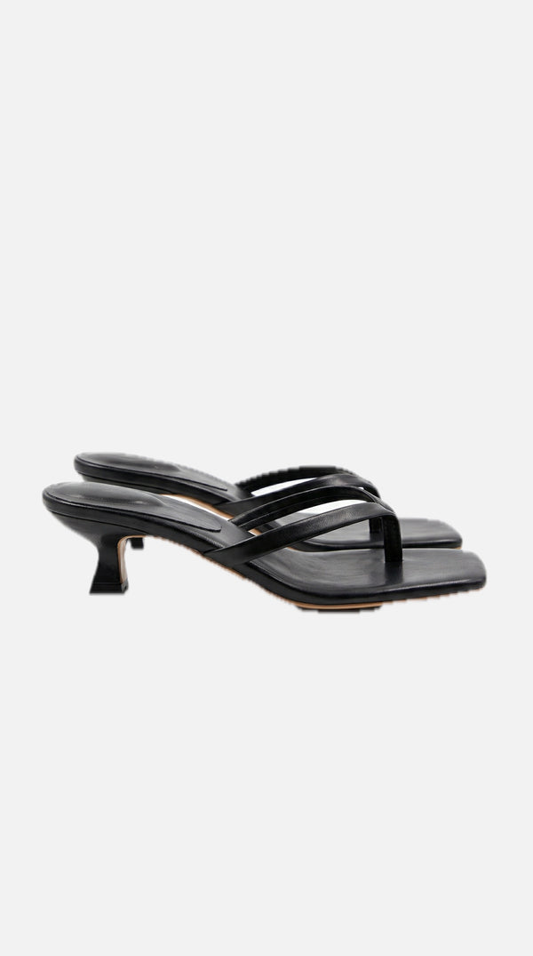 Kitten Heel Sandals with Slim Straps – Elegant Summer Heels