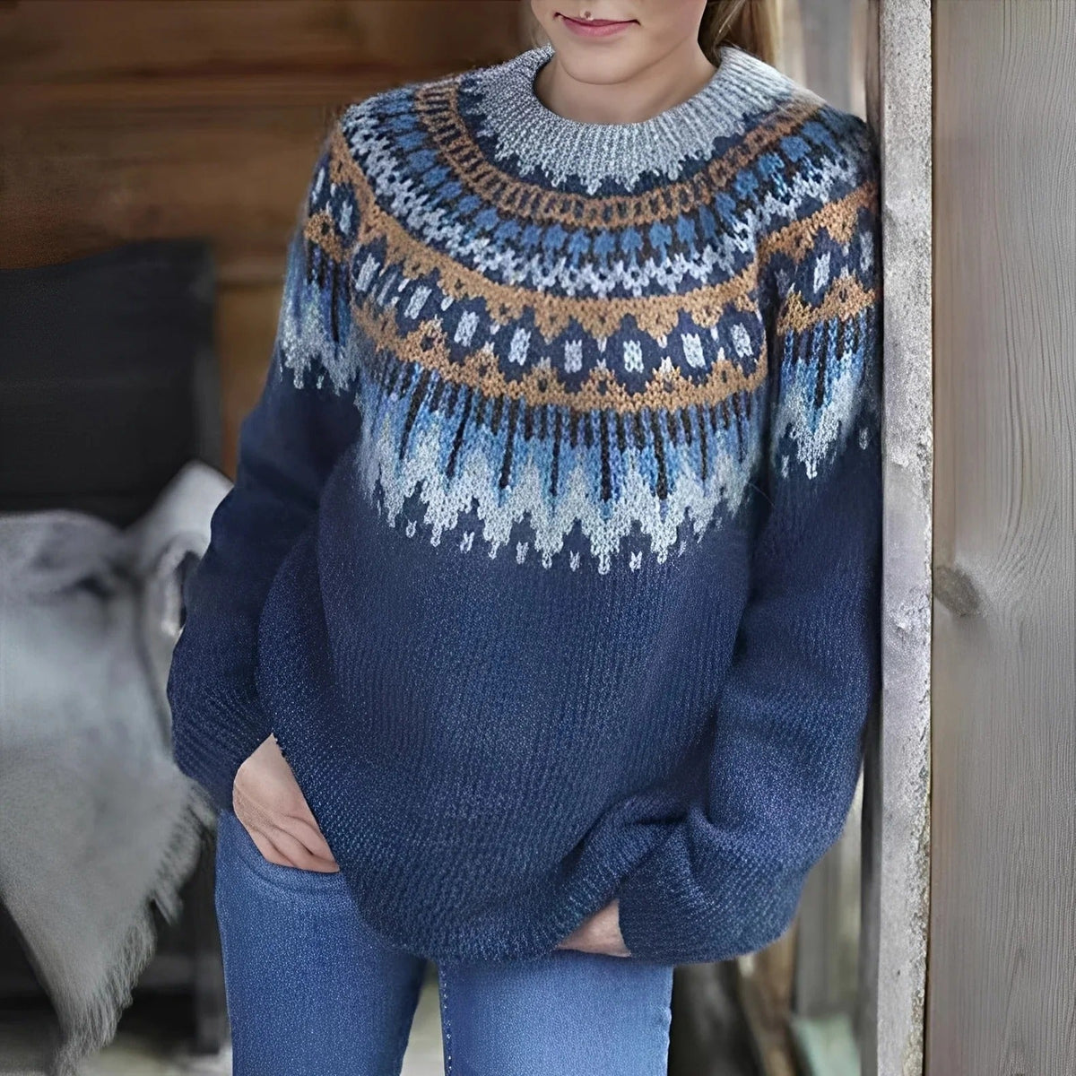 Women's Printed Wool Blend Knitted Sweater with Crew Neck