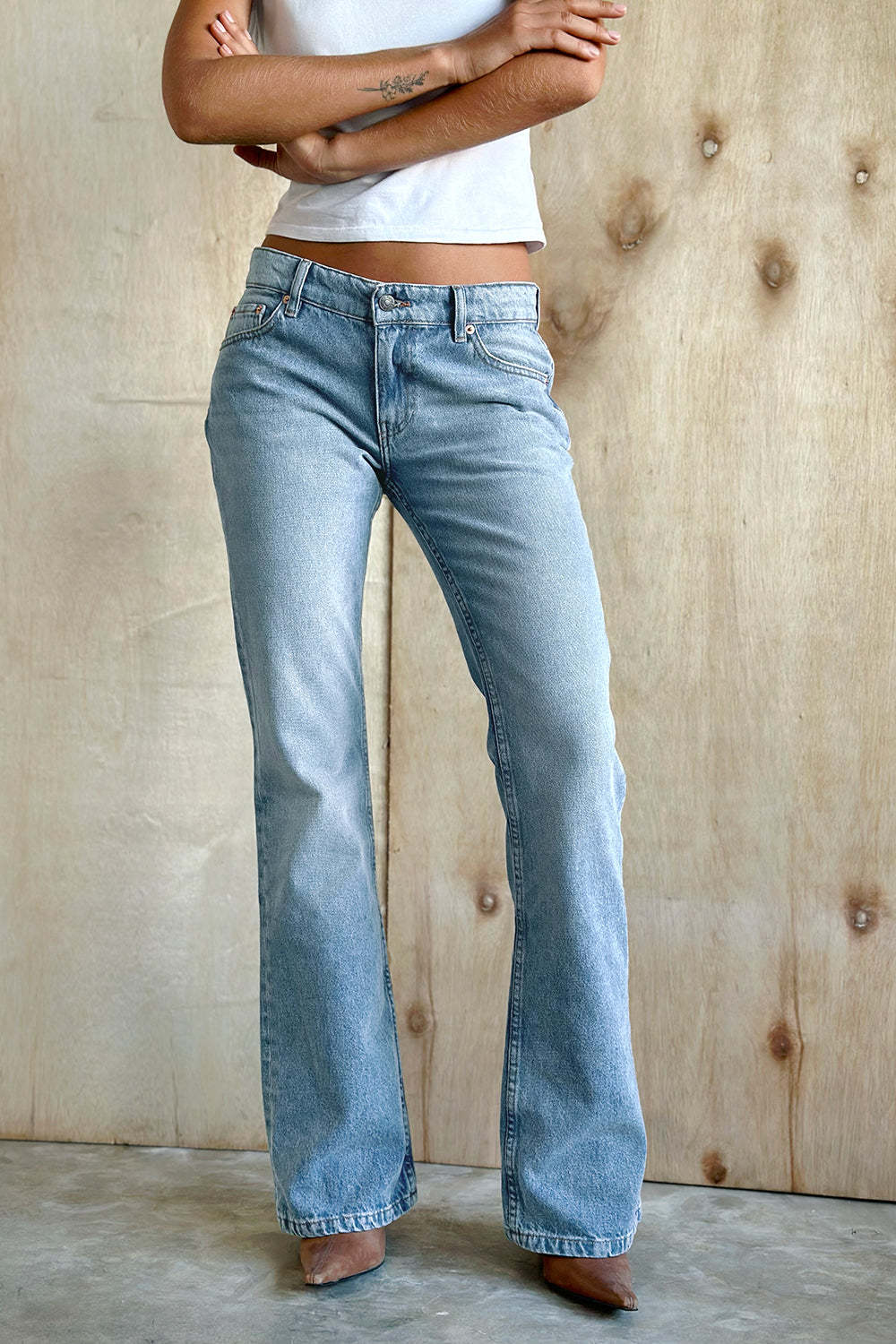 Women's Mid-Rise Flared Jeans – Full-Length Classic Denim