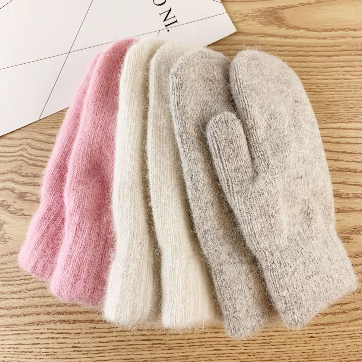 Warm Plush Mittens – Soft Fluffy Winter Mittens in 9 Colours