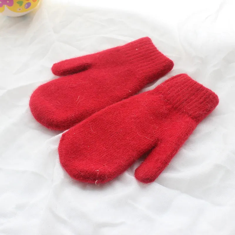 Warm Plush Mittens – Soft Fluffy Winter Mittens in 9 Colours