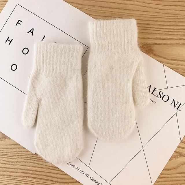 Warm Plush Mittens – Soft Fluffy Winter Mittens in 9 Colours