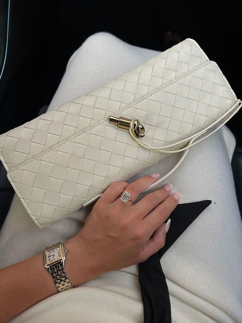 Woven Bag with Knot & Gold Link Detail – Compact Vegan Leather Handbag