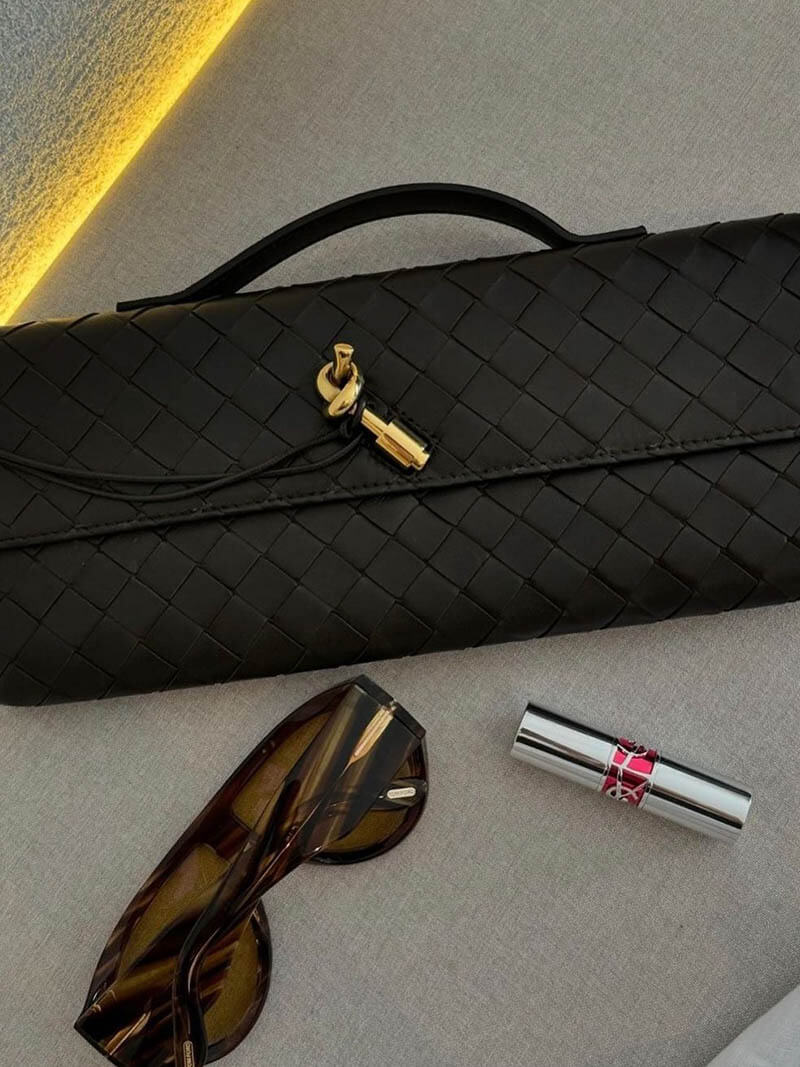 Woven Bag with Knot & Gold Link Detail – Compact Vegan Leather Handbag