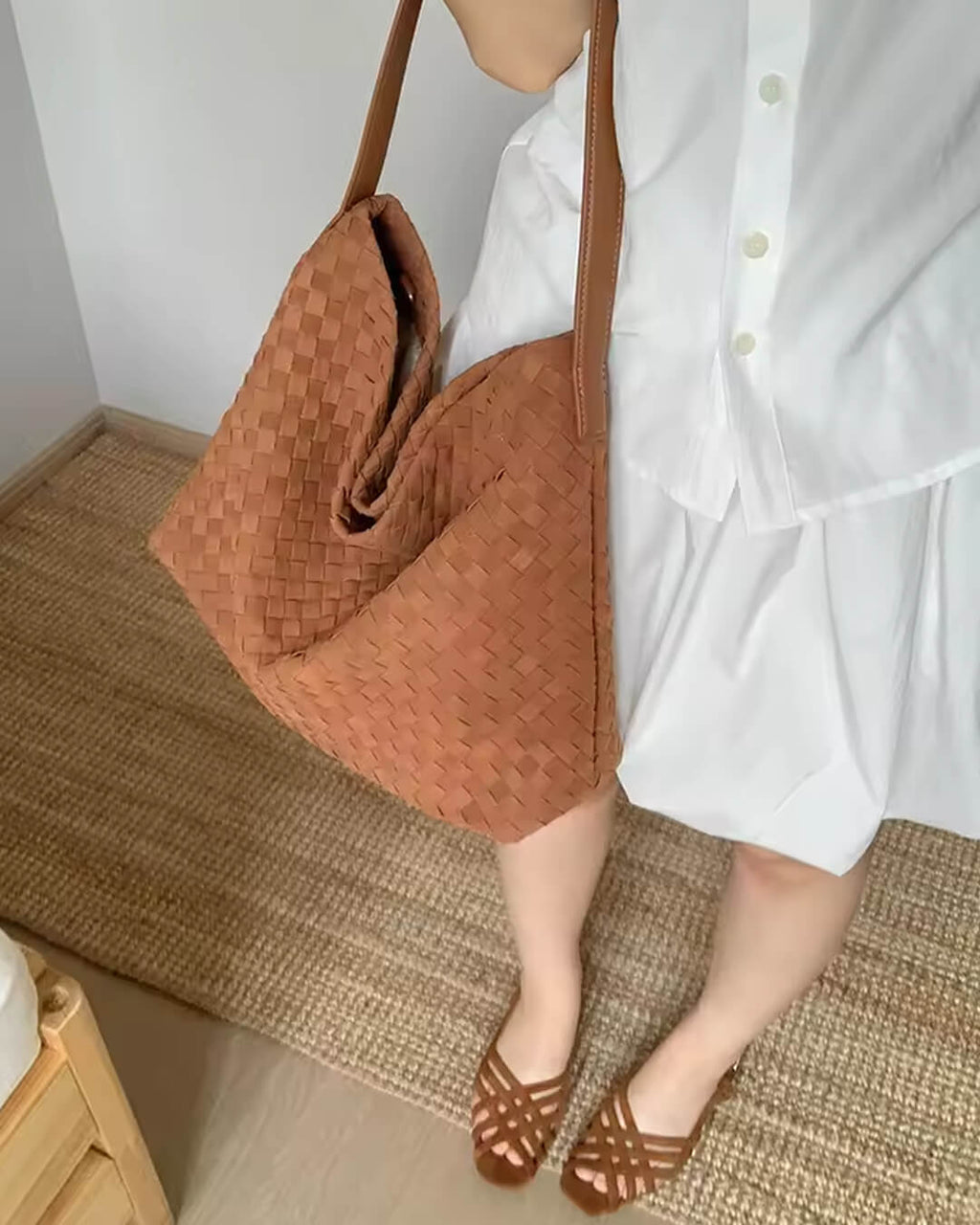 Suede Look Tote with Minimalist Silhouette – Spacious Day Bag