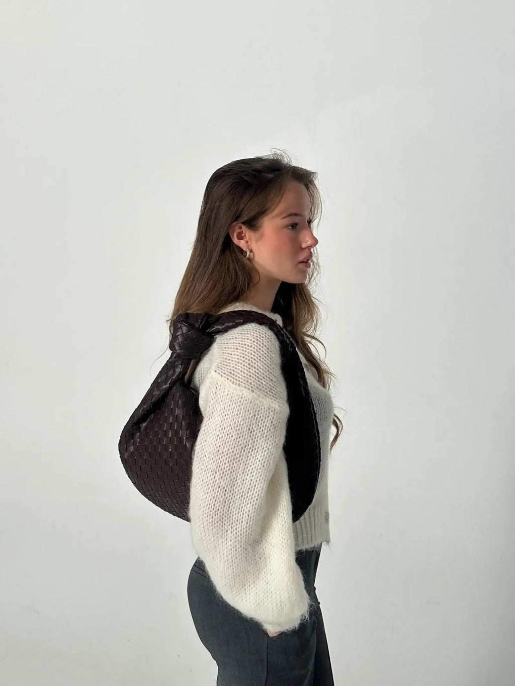 Handwoven Medium Handbag – Minimalist Woven Bag