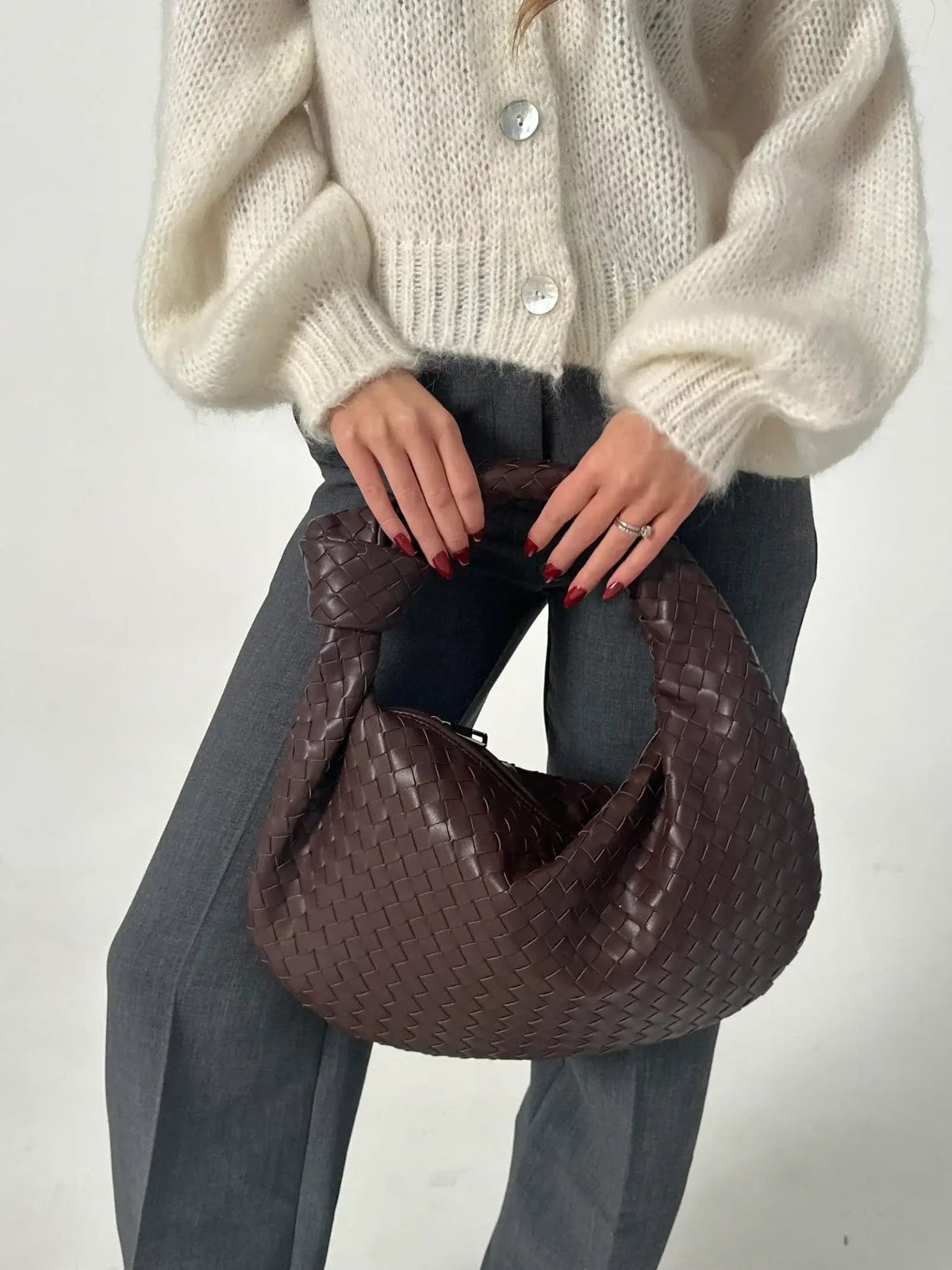 Handwoven Medium Handbag – Minimalist Woven Bag