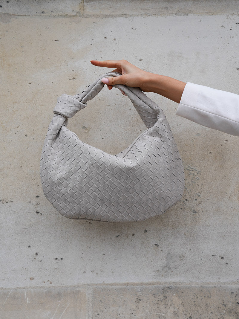 Handwoven Medium Handbag – Minimalist Woven Bag