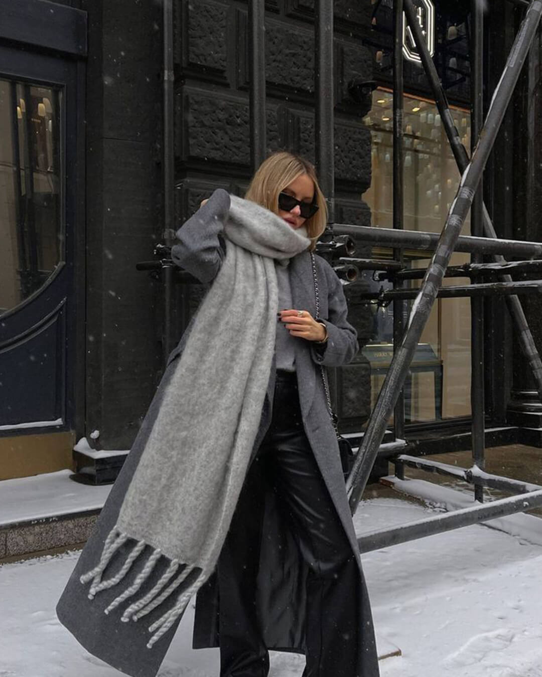 Tasselled Winter Scarf – Cashmere Blend Wrap in 13 Colours