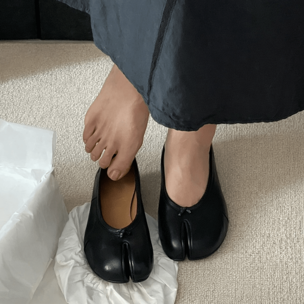 Black Split-Toe Leather Mules – Women's Comfortable Everyday Mules