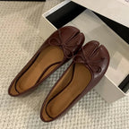 Tabi Split Toe Slip-On Flats with Bow – Avant-Garde Ballet Flats
