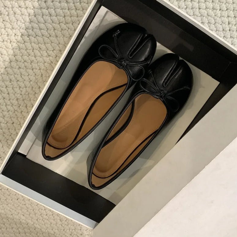 Tabi Split Toe Slip-On Flats with Bow – Avant-Garde Ballet Flats