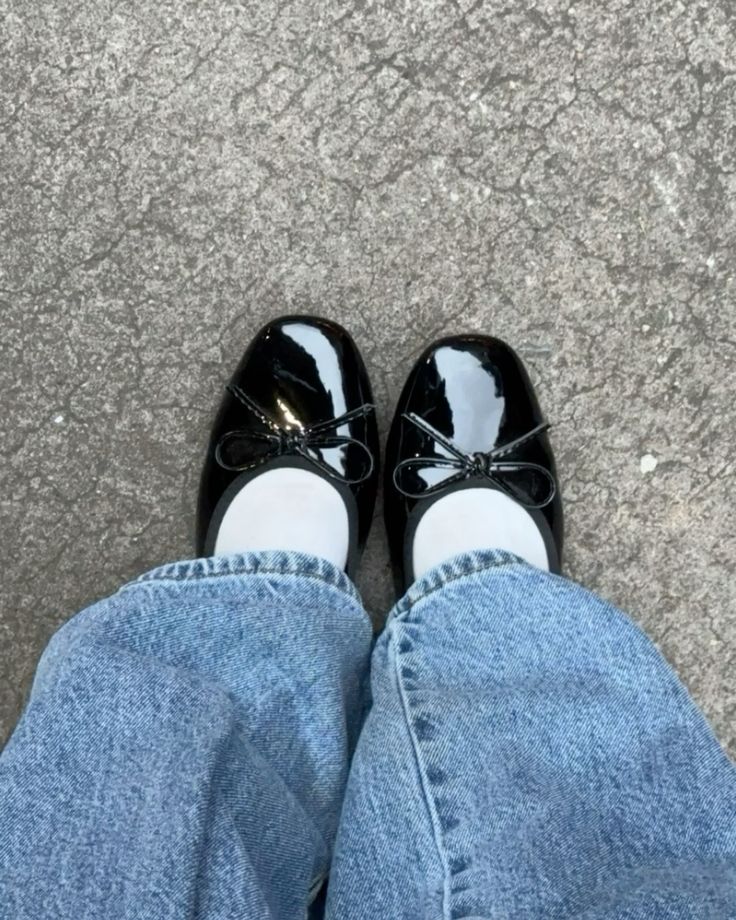 Black Bowtie Ballet Flats – Women's Comfortable Everyday Ballet Flats