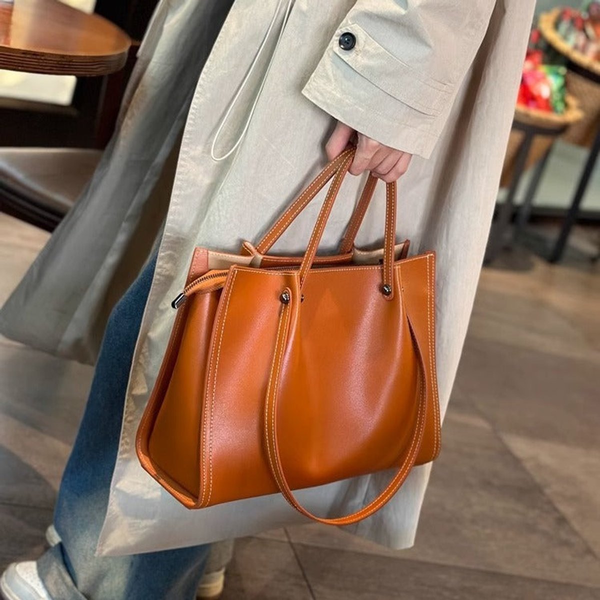 Women's Large Structured Vegan Leather Tote Bag